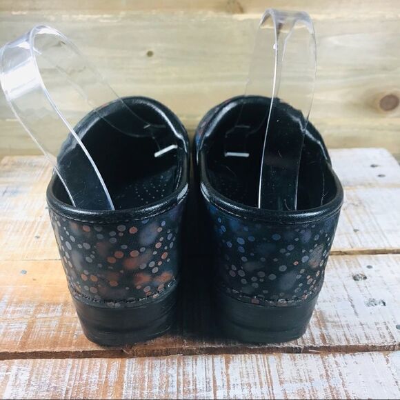 Dansko Multi patterned professional clogs - Picture 2 of 7